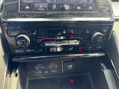 2023 Jeep Grand Cherokee L Laredo 4x4