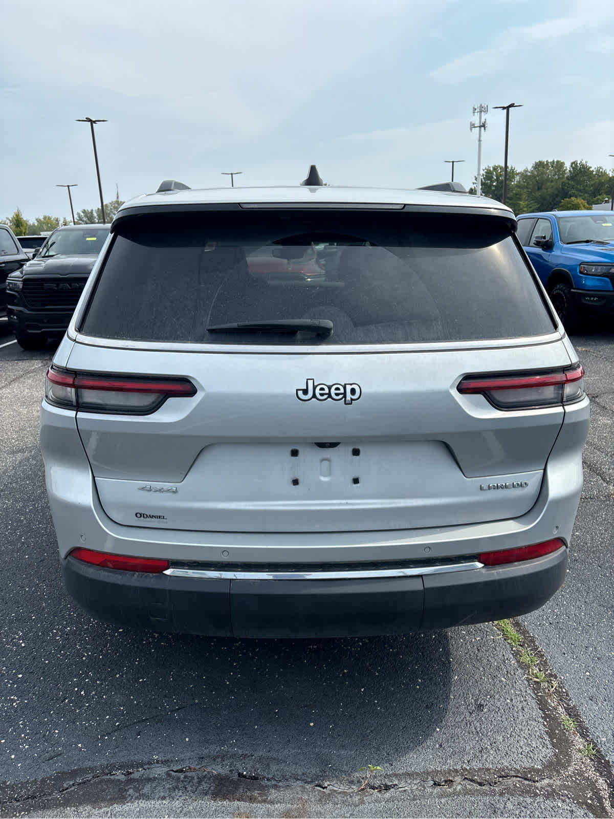 2023 Jeep Grand Cherokee L Laredo 4x4