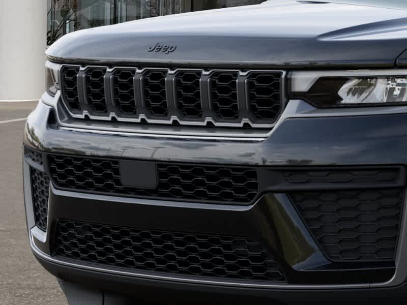 2026 Jeep Grand Cherokee L Laredo Altitude