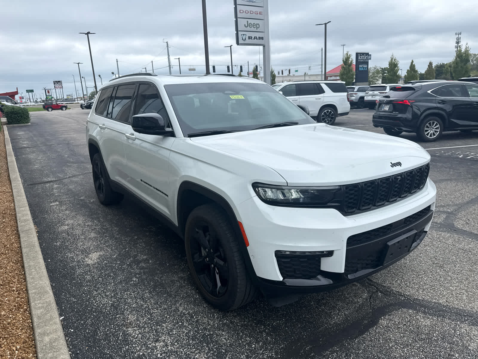 2023 Jeep Grand Cherokee L Limited 4x4