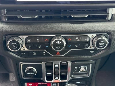 2025 Jeep Wrangler 4-Door Willys 4x4