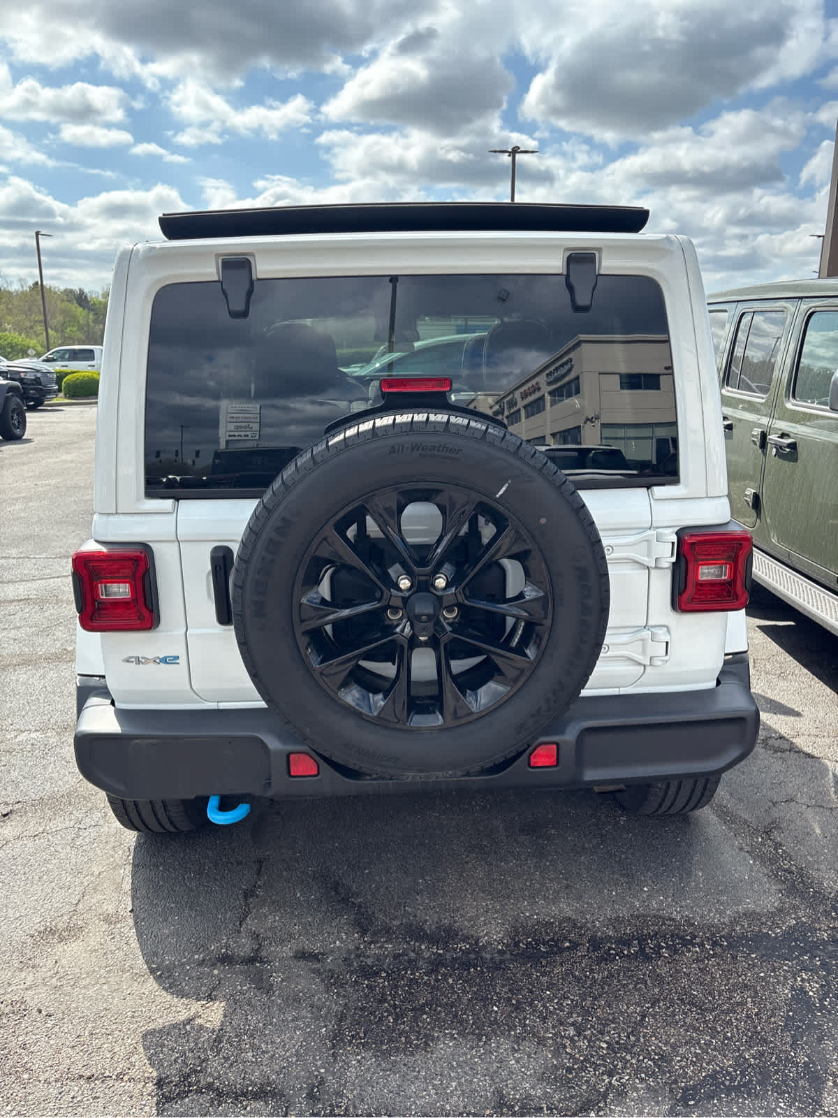 2024 Jeep Wrangler Sahara