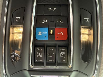 2023 Jeep Grand Cherokee Base