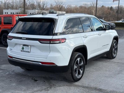 2023 Jeep Grand Cherokee Base
