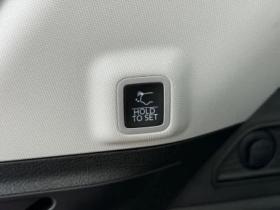 2023 Jeep Grand Cherokee Base