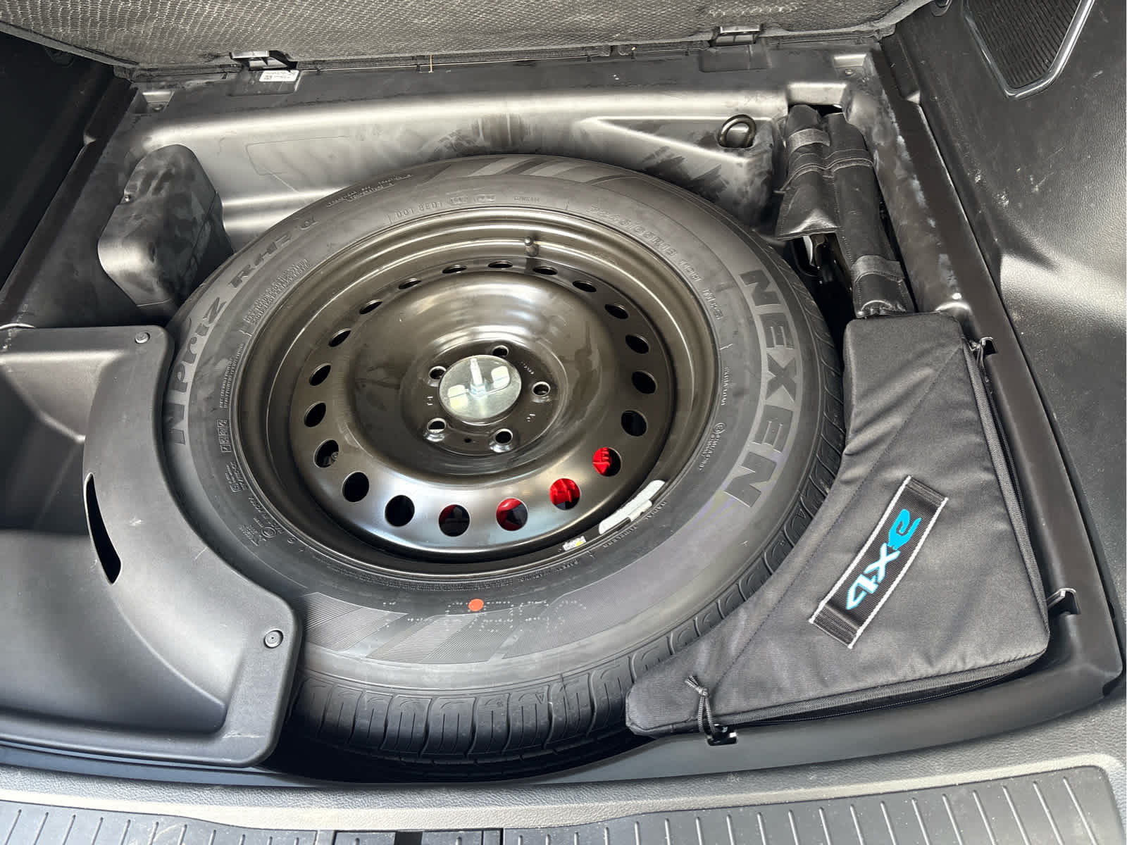 2023 Jeep Grand Cherokee Base