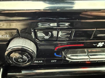 2023 Jeep Grand Cherokee Base