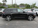 2023 Jeep Grand Cherokee Base