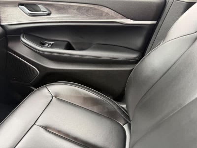 2023 Jeep Grand Cherokee Base