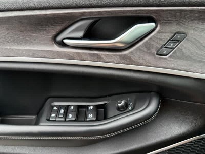 2023 Jeep Grand Cherokee Base