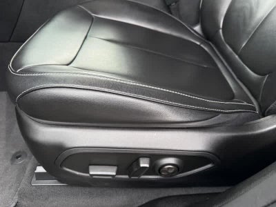 2023 Jeep Grand Cherokee Base