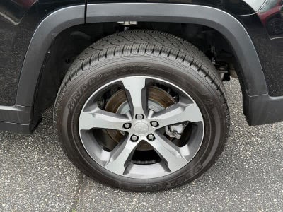 2023 Jeep Grand Cherokee Base