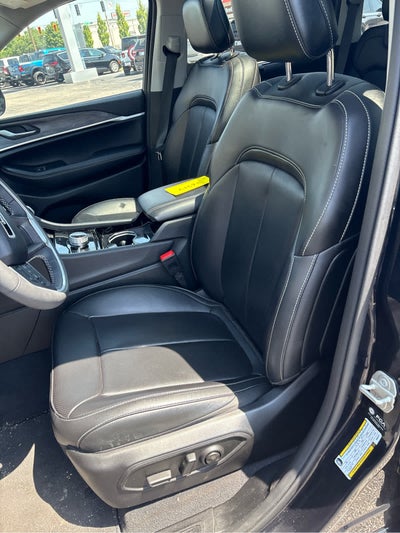 2023 Jeep Grand Cherokee 30th Anniversary
