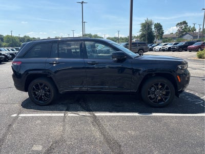 2023 Jeep Grand Cherokee 30th Anniversary