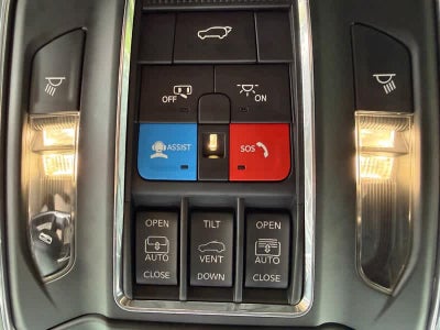 2023 Jeep Grand Cherokee Base