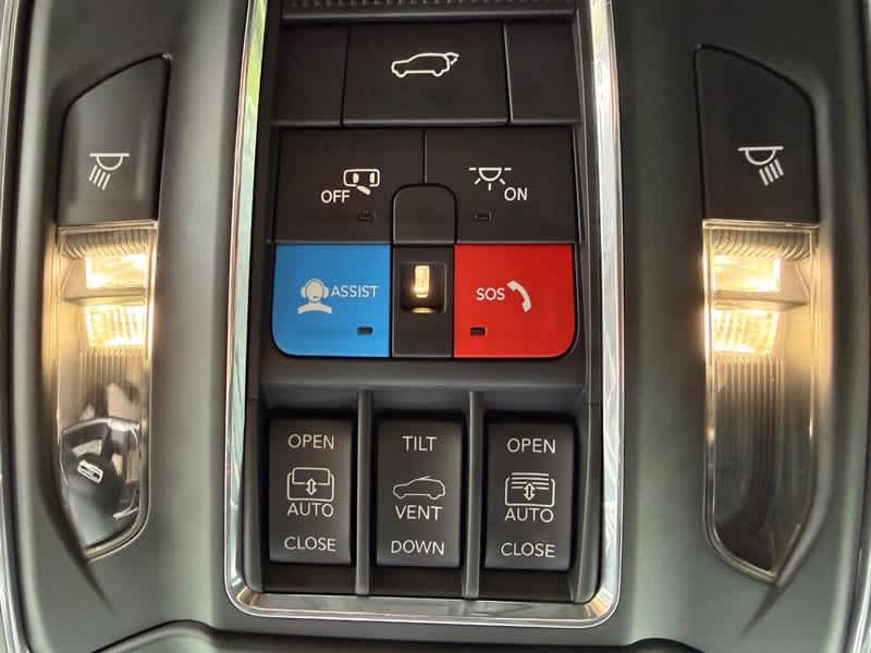 2023 Jeep Grand Cherokee Base