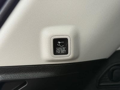 2023 Jeep Grand Cherokee Base