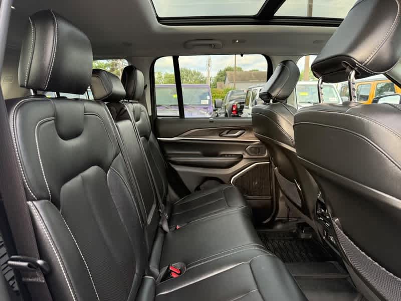 2023 Jeep Grand Cherokee 30th Anniversary