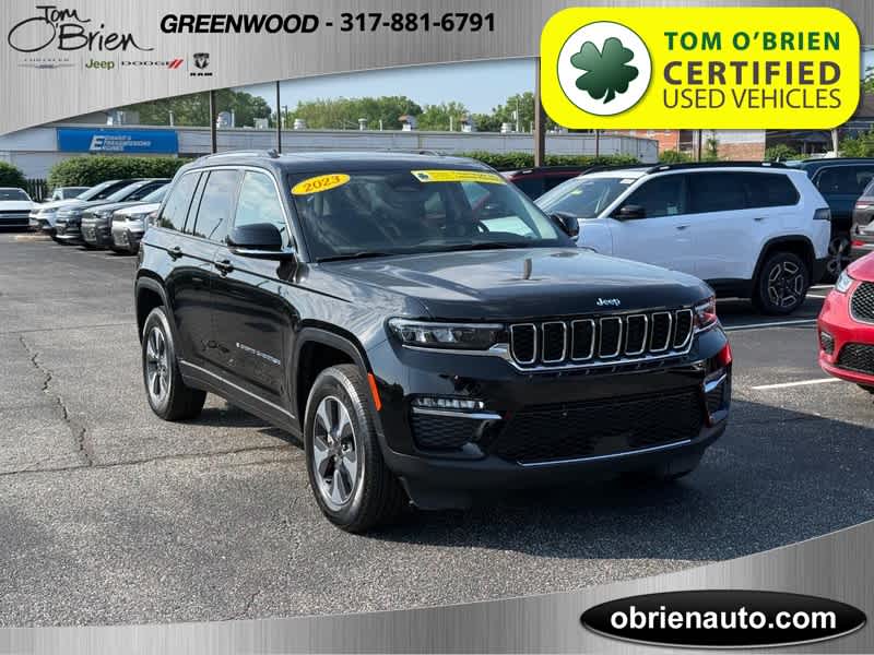 2023 Jeep Grand Cherokee Base