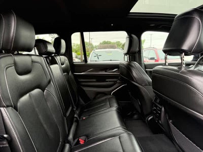 2024 Jeep Grand Cherokee Base
