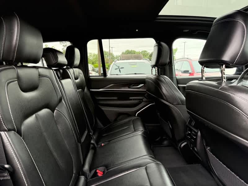 2024 Jeep Grand Cherokee Base