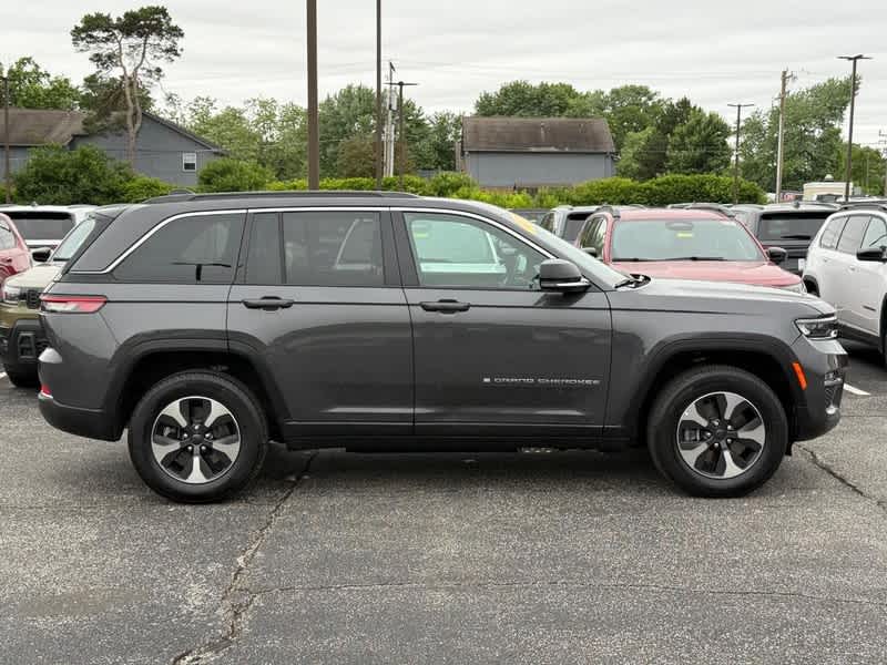 2024 Jeep Grand Cherokee Base