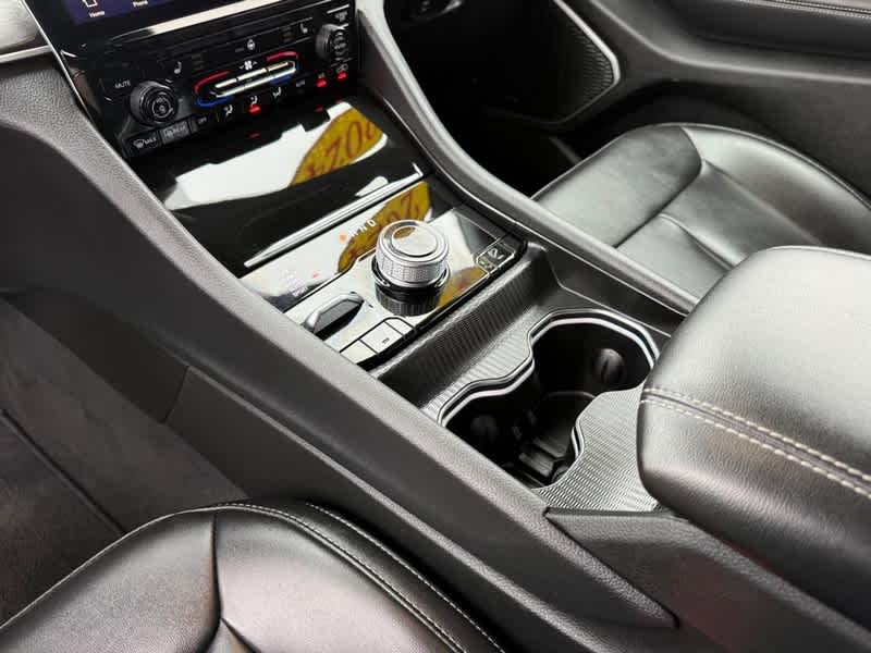 2024 Jeep Grand Cherokee Base