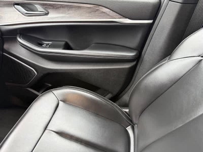2024 Jeep Grand Cherokee Base