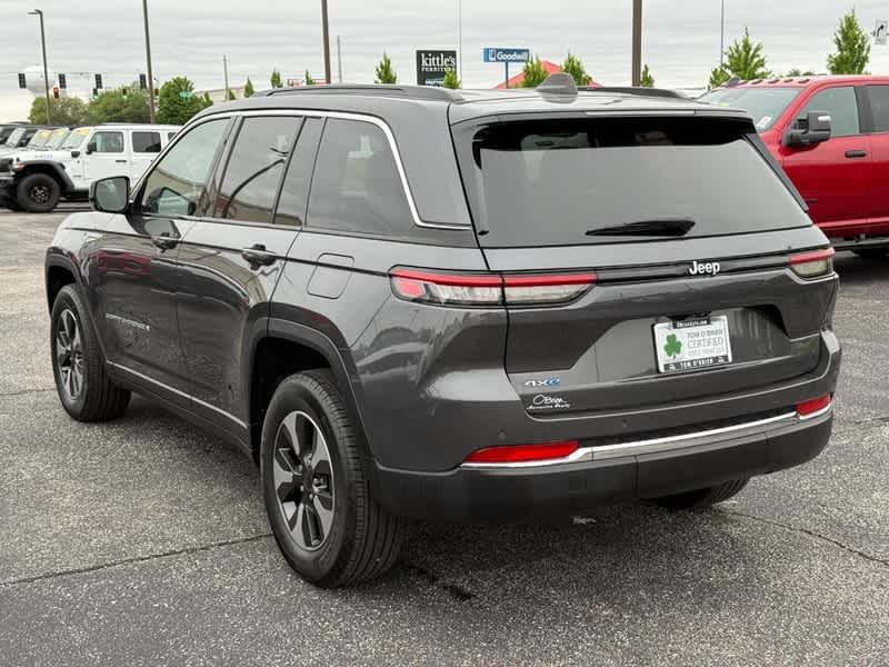 2024 Jeep Grand Cherokee Base