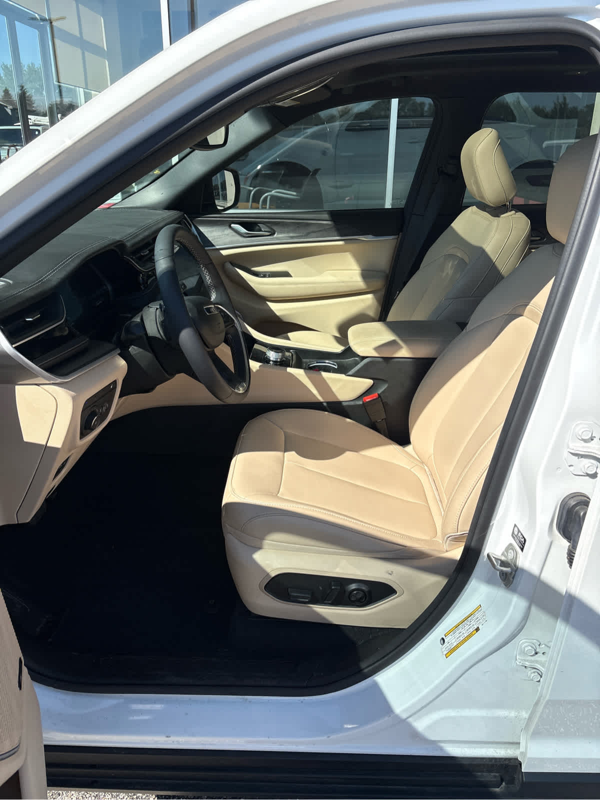 2024 Jeep Grand Cherokee Base