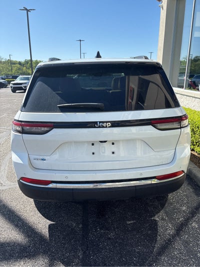2024 Jeep Grand Cherokee Base