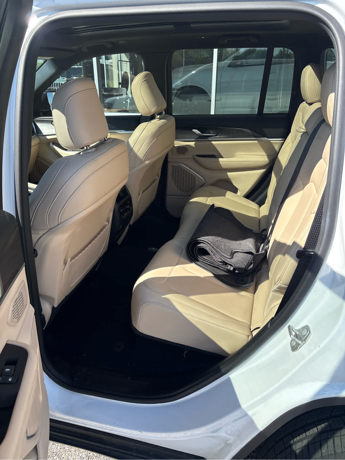 2024 Jeep Grand Cherokee Base