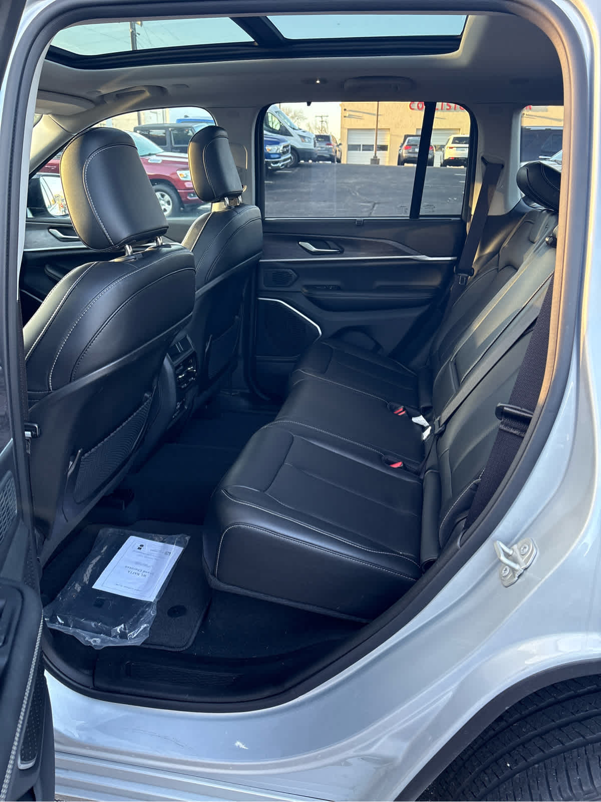 2023 Jeep Grand Cherokee 30th Anniversary