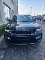 2023 Jeep Grand Cherokee Base