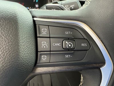 2024 Jeep Grand Cherokee Base