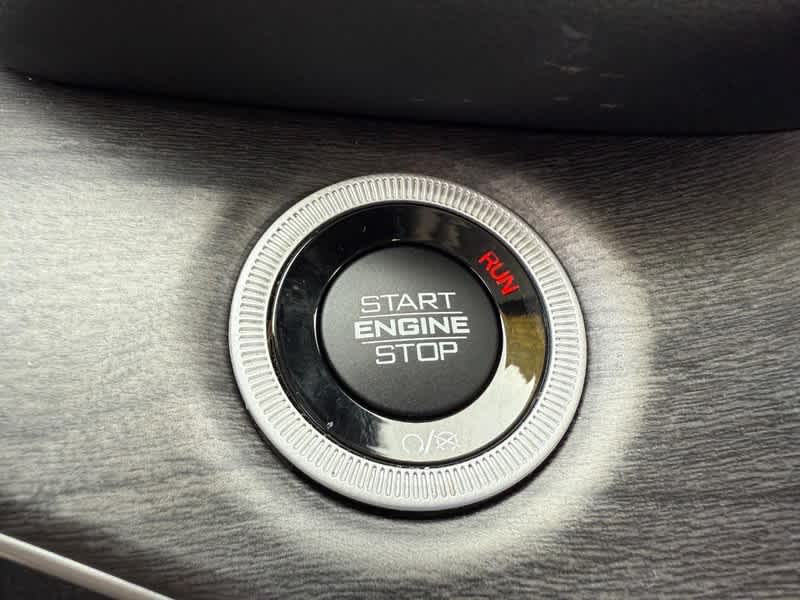 2024 Jeep Grand Cherokee Base