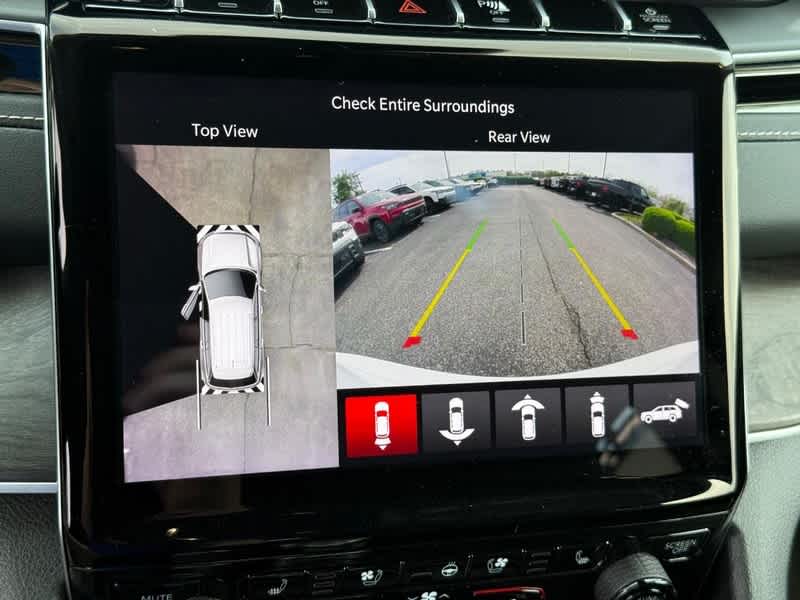 2024 Jeep Grand Cherokee Base