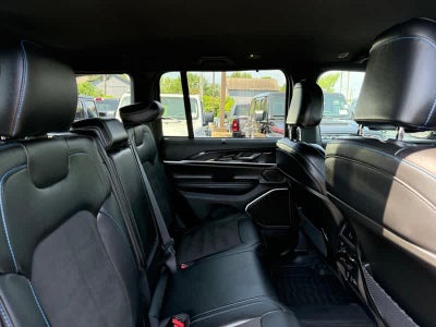 2023 Jeep Grand Cherokee Trailhawk