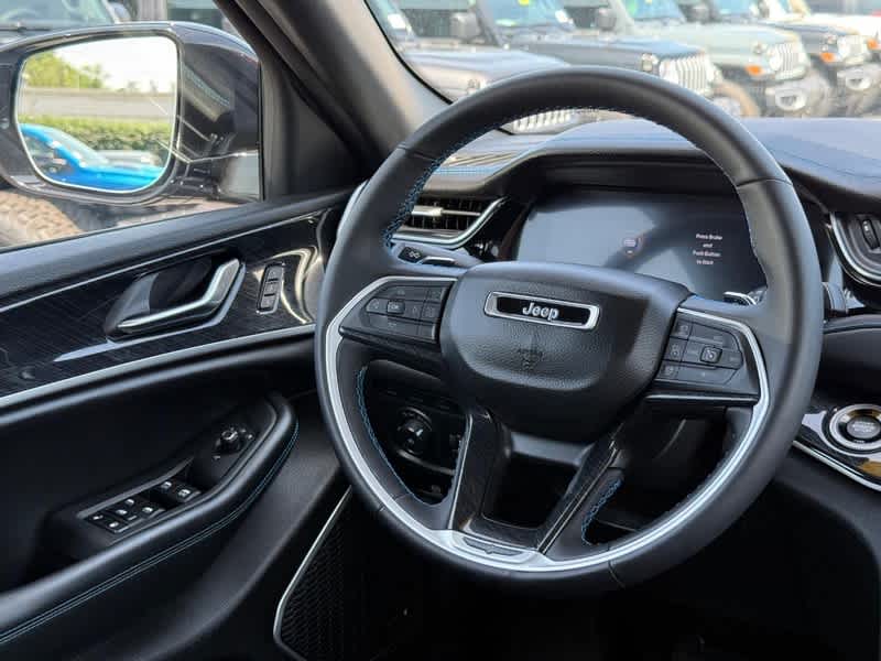 2023 Jeep Grand Cherokee Trailhawk