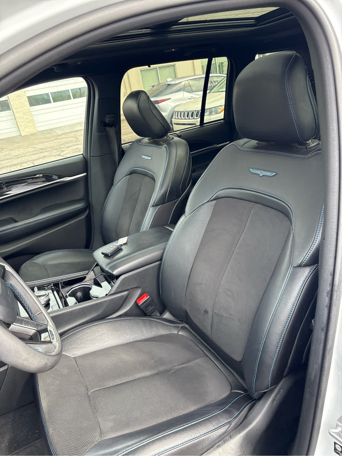 2023 Jeep Grand Cherokee Trailhawk