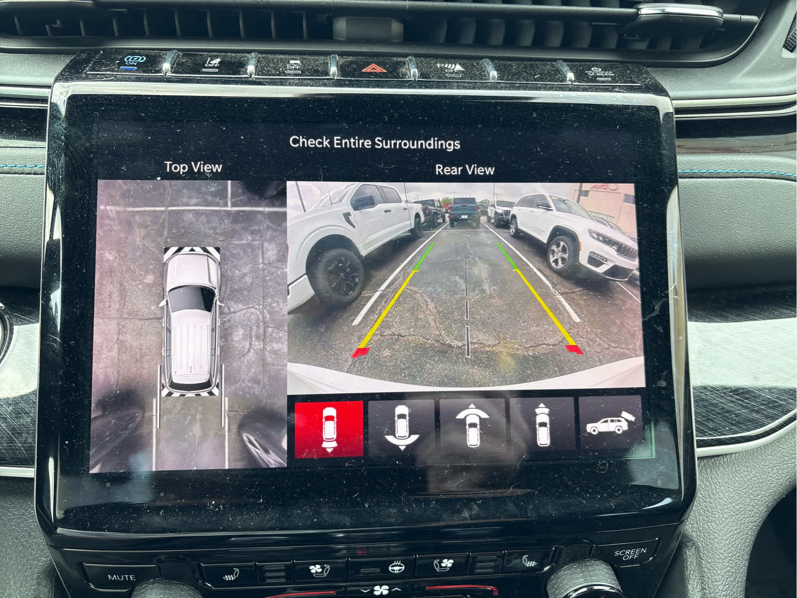 2023 Jeep Grand Cherokee Trailhawk