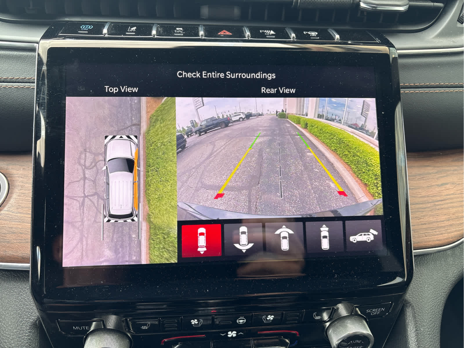 2023 Jeep Grand Cherokee Summit