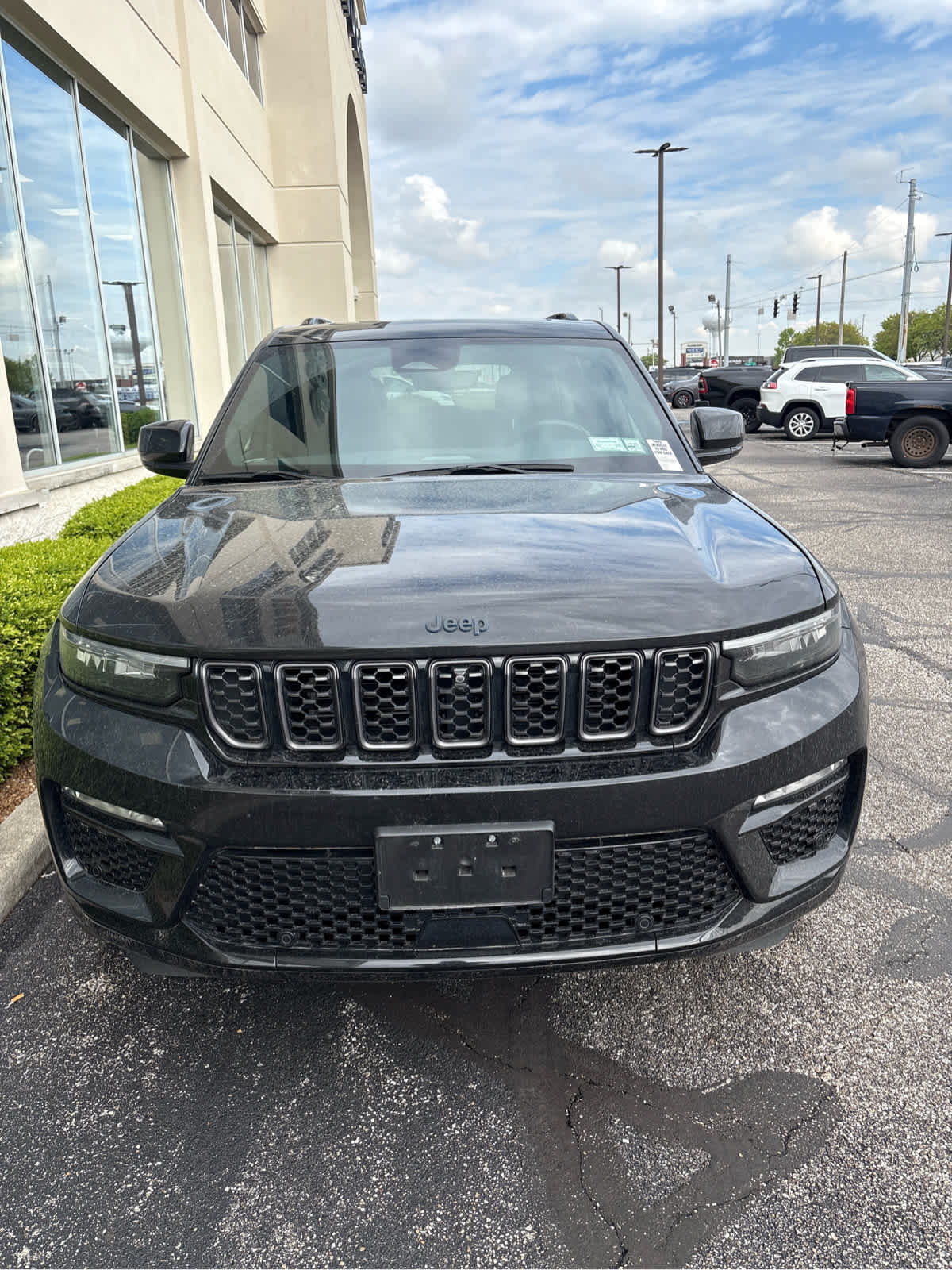 2023 Jeep Grand Cherokee Summit