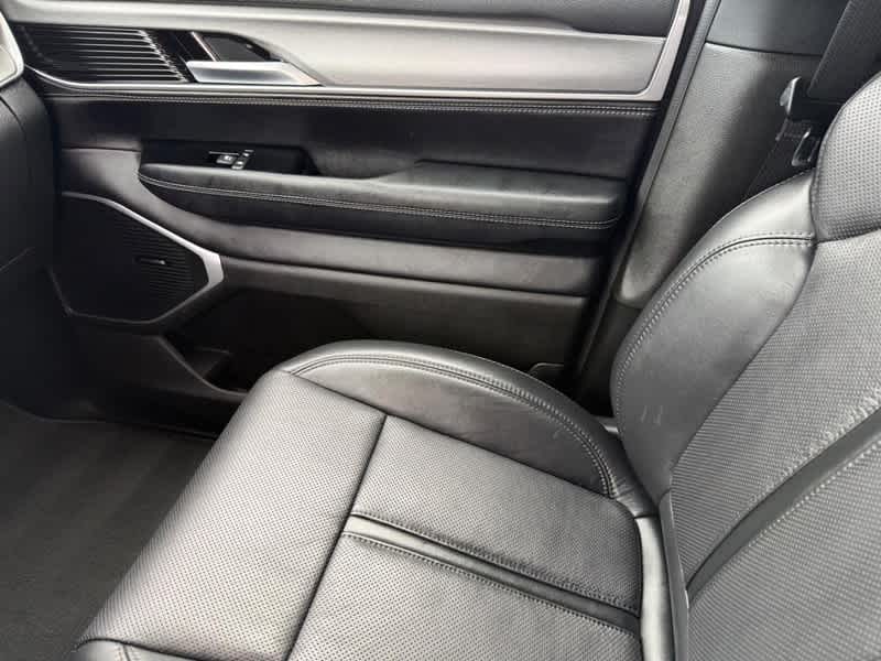2025 Jeep Wagoneer L Series II Carbide