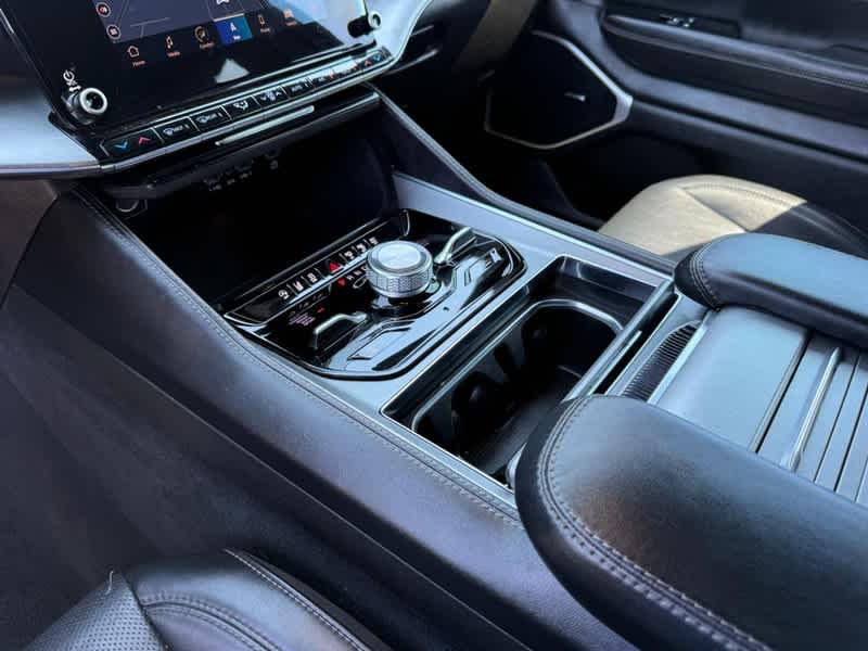 2023 Jeep Wagoneer L Series II Carbide