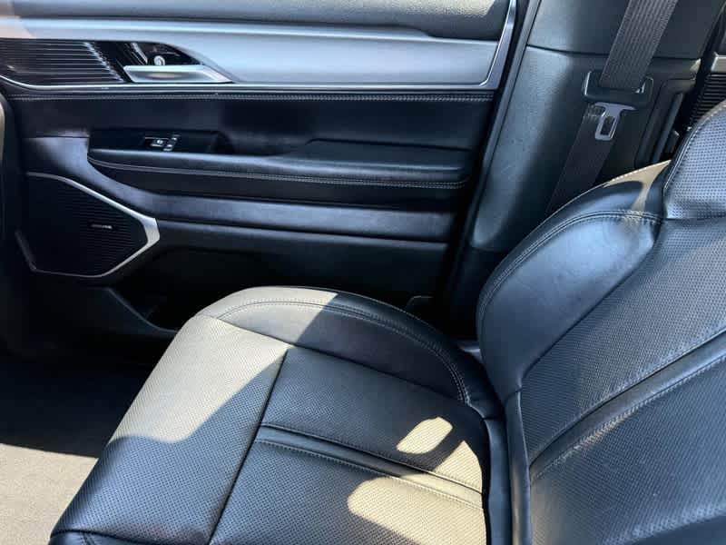 2023 Jeep Wagoneer L Series II Carbide