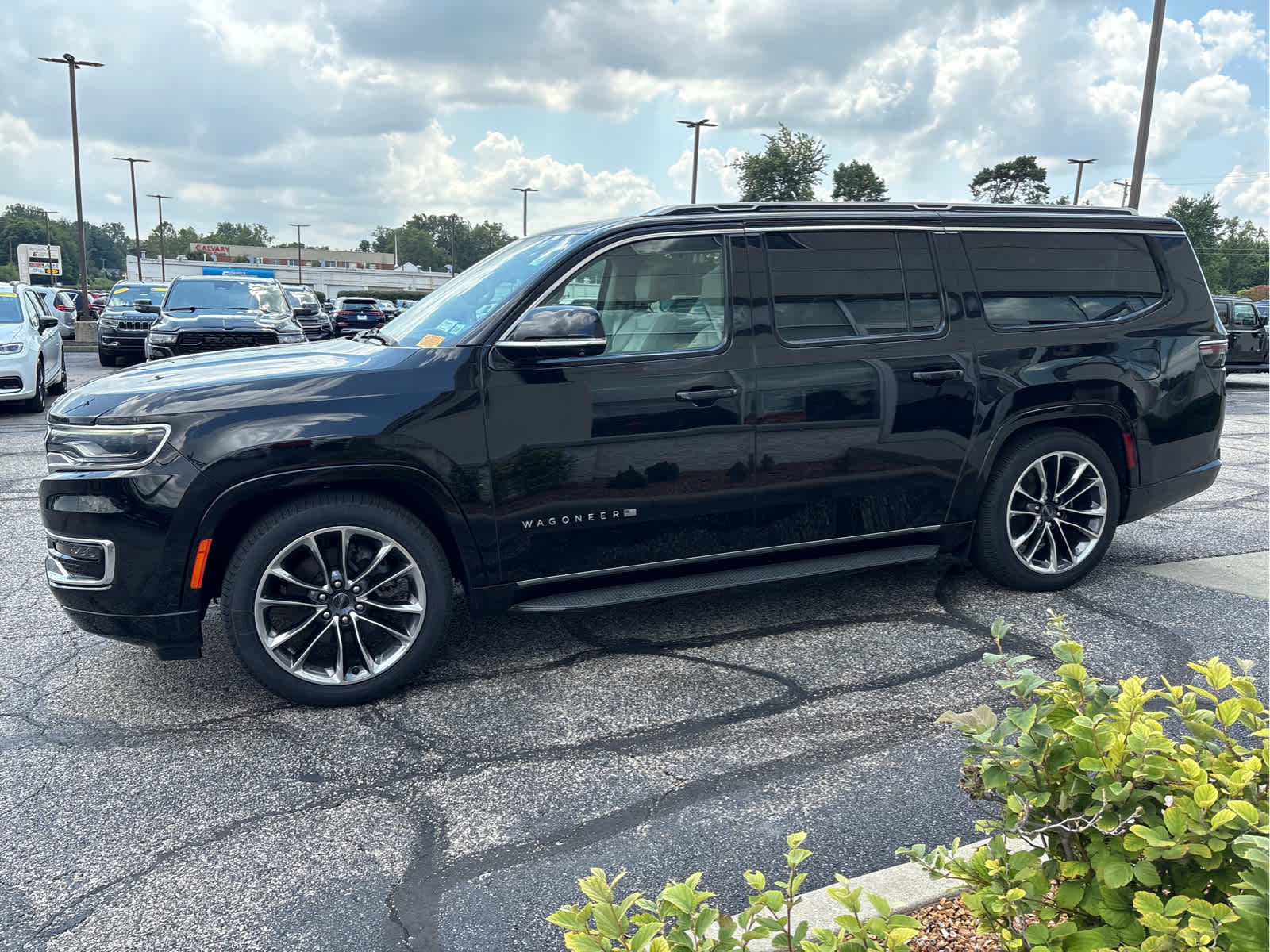 2023 Jeep Wagoneer L Series II 4x4