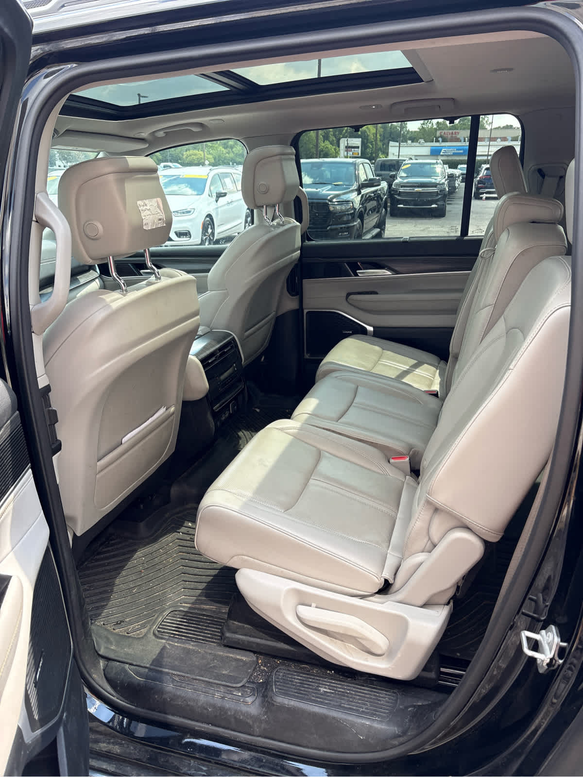 2023 Jeep Wagoneer L Series II 4x4
