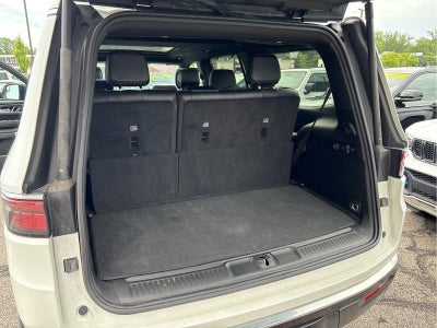 2023 Jeep Wagoneer Base