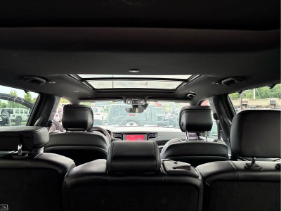 2023 Jeep Wagoneer Base